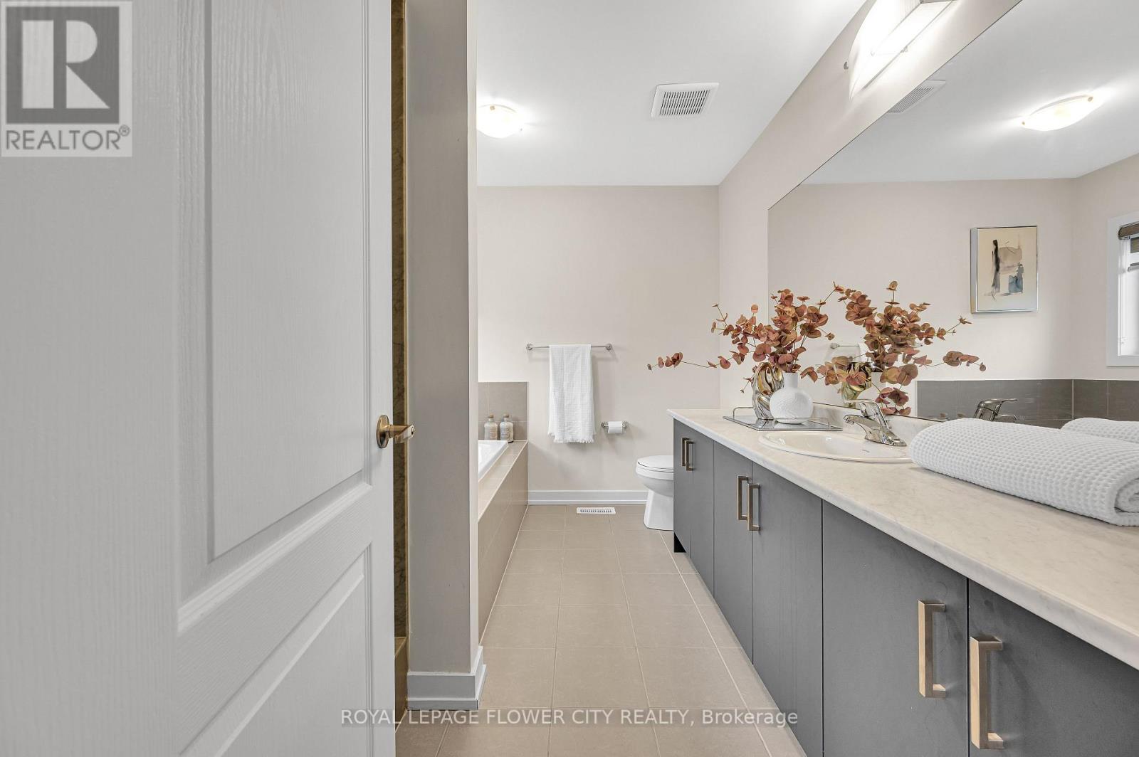 22 Subdin Drive, Haldimand, Ontario  N3W 1V5 - Photo 33 - X12519774