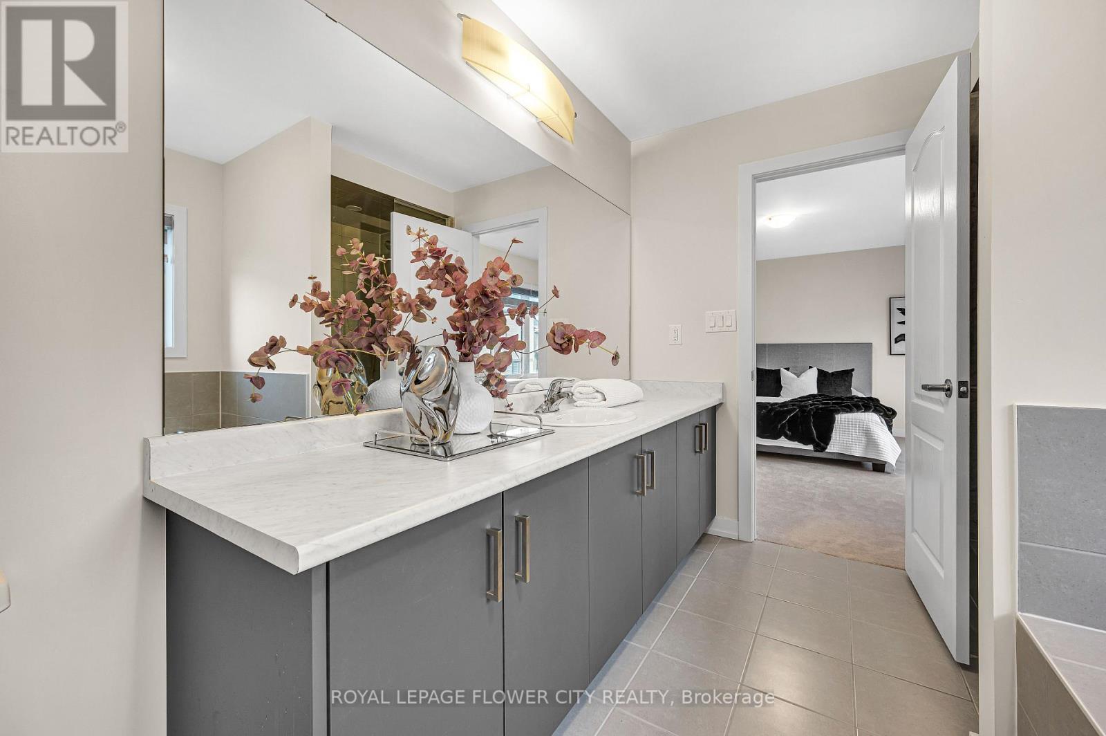 22 Subdin Drive, Haldimand, Ontario  N3W 1V5 - Photo 34 - X12519774