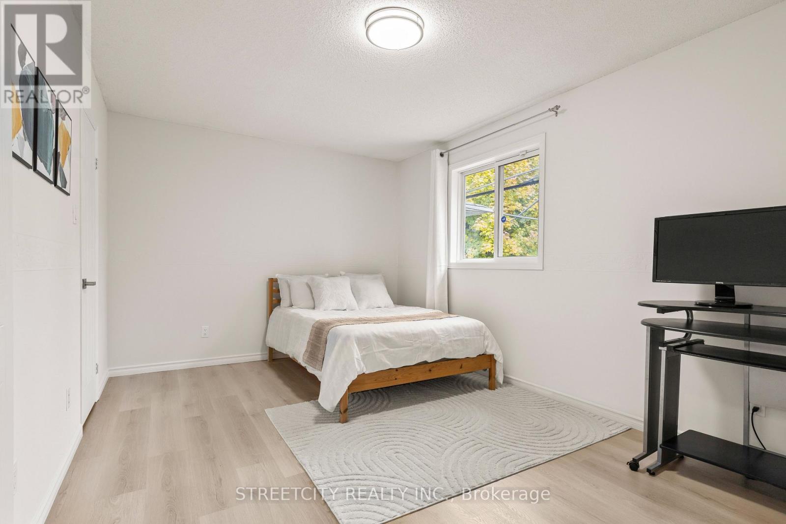 856 Thistledown Way, London North, Ontario  N6G 4Z8 - Photo 14 - X12519814