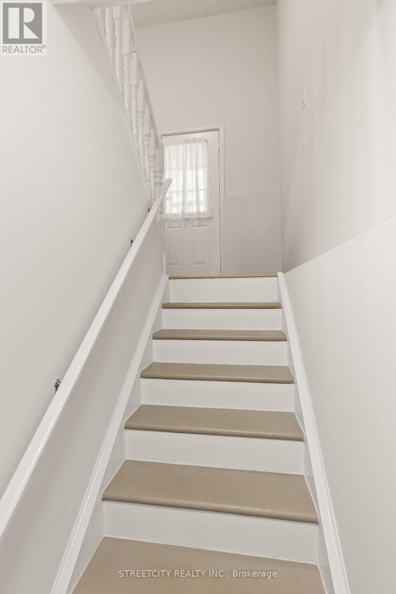 856 Thistledown Way, London North, Ontario  N6G 4Z8 - Photo 18 - X12519814