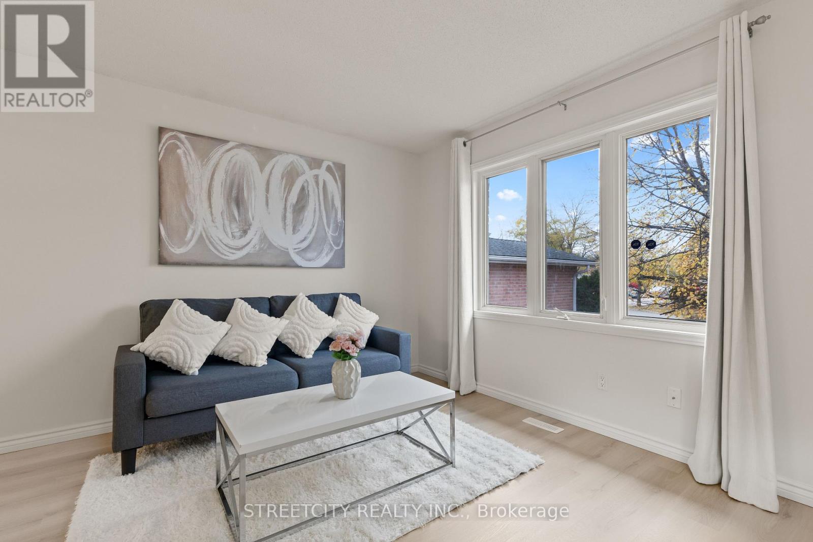 856 Thistledown Way, London North, Ontario  N6G 4Z8 - Photo 6 - X12519814