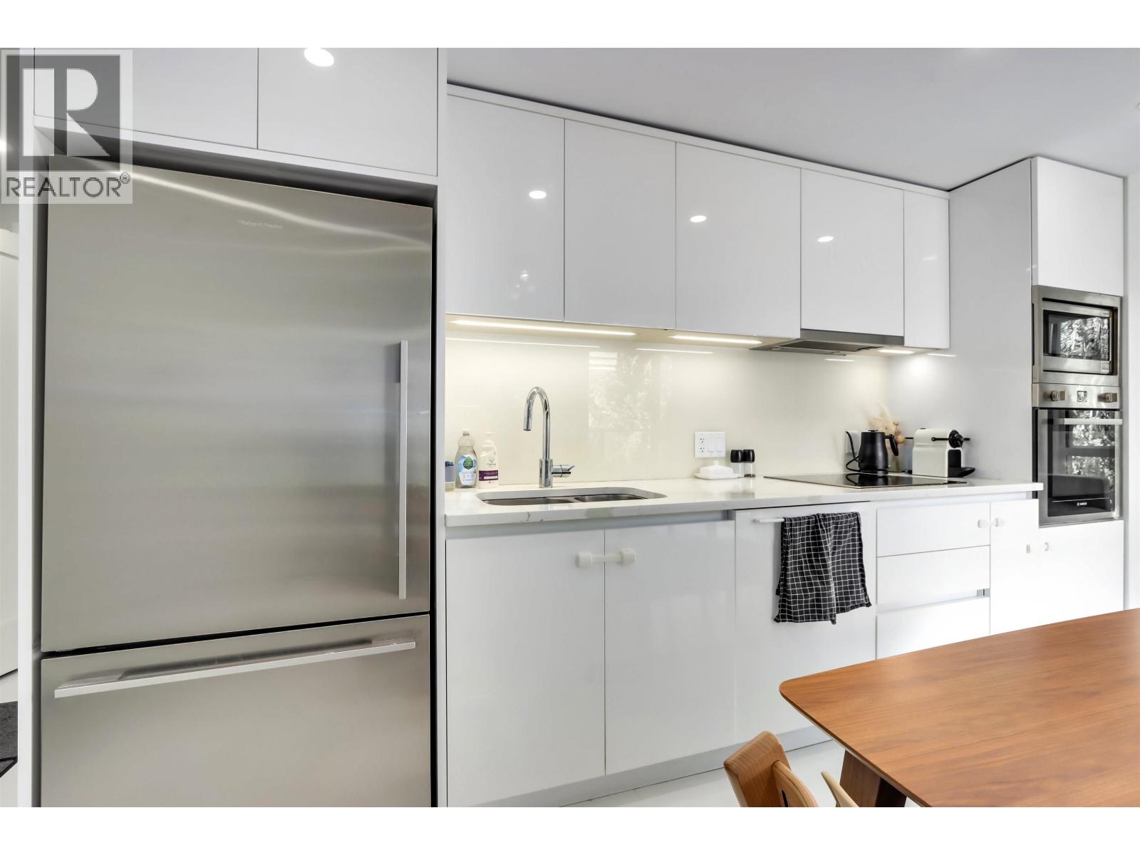 303 2239 W 7th Avenue, Vancouver, British Columbia  V6K 1Y3 - Photo 3 - R3065596