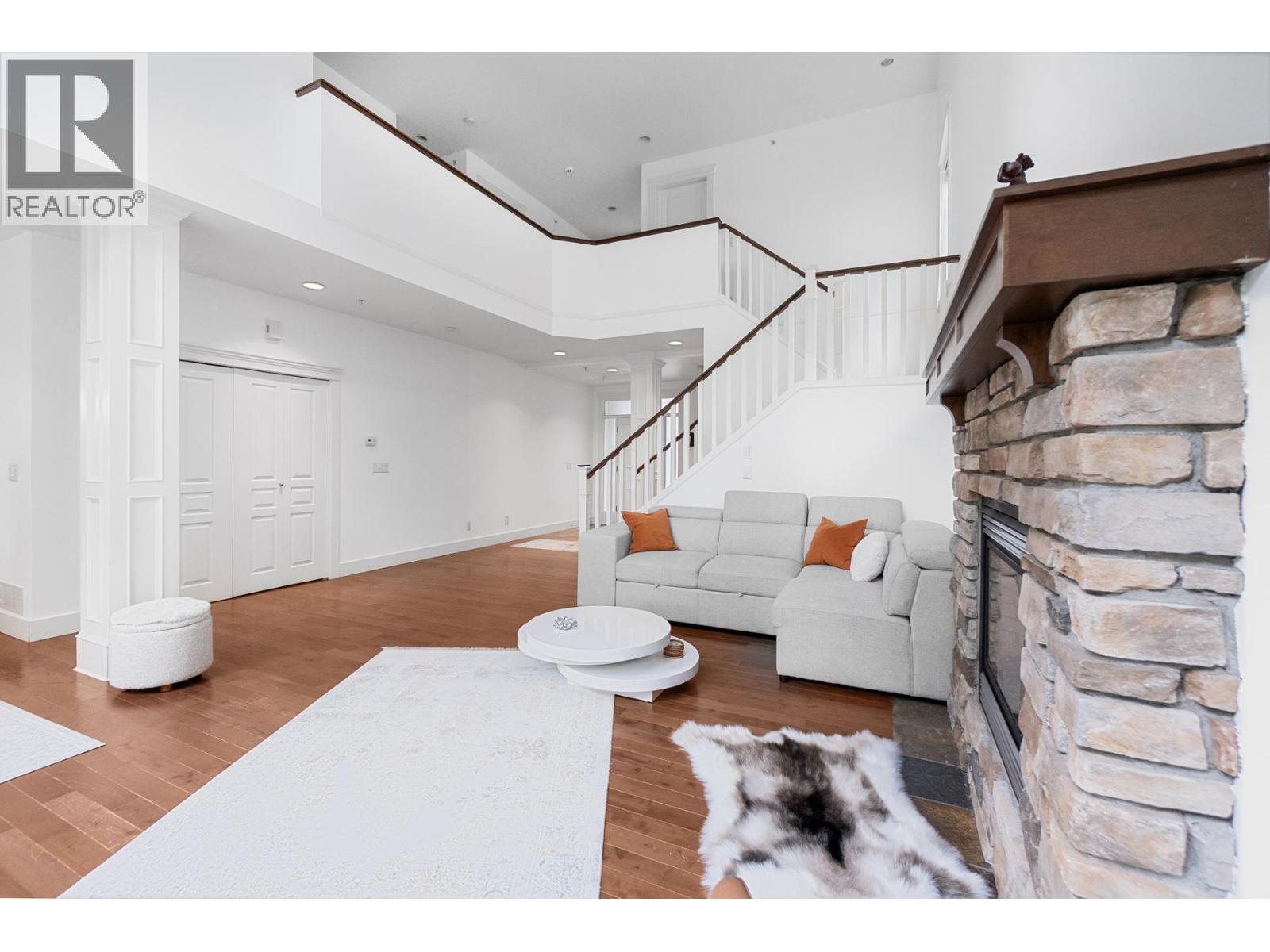 23953 Mcclure Avenue, Maple Ridge, British Columbia V2W 0B3 - Photo 6 - R3053350