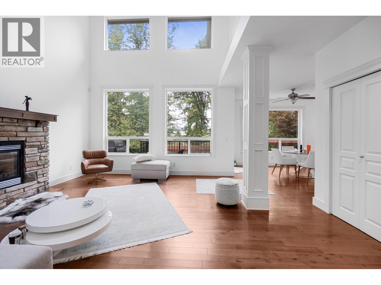 23953 Mcclure Avenue, Maple Ridge, British Columbia V2W 0B3 - Photo 3 - R3053350