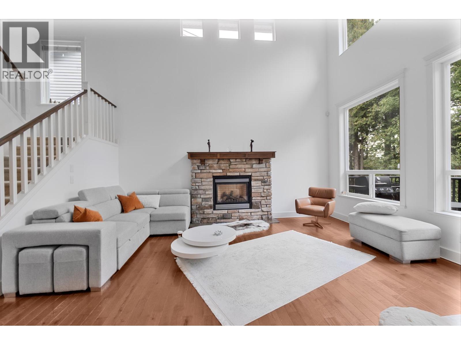 23953 Mcclure Avenue, Maple Ridge, British Columbia V2W 0B3 - Photo 4 - R3053350