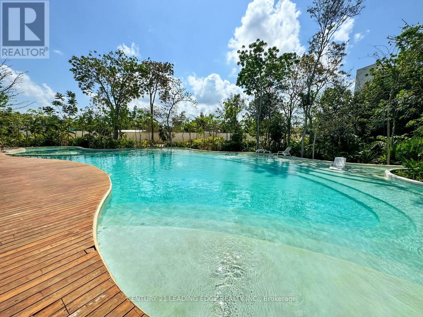 77760 Juanek Avenue, Mexico, Ontario A1A 1A1 - Photo 2 - X12515894