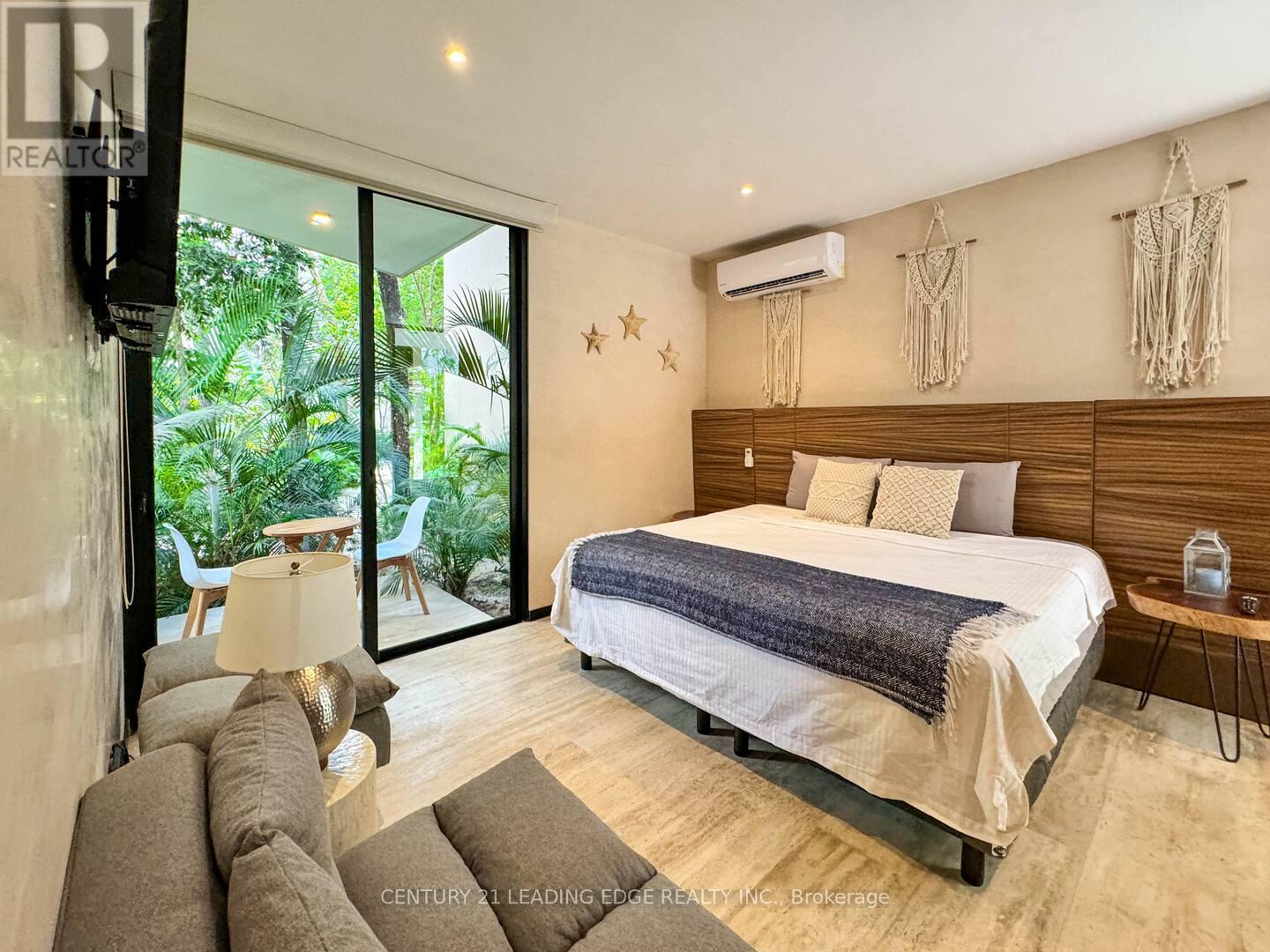 77760 Juanek Avenue, Mexico, Ontario A1A 1A1 - Photo 7 - X12515894