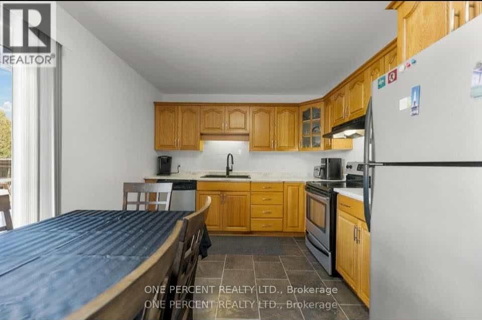 626 Willow Drive, Laurentian Valley, Ontario  K8A 4J1 - Photo 6 - X12514998