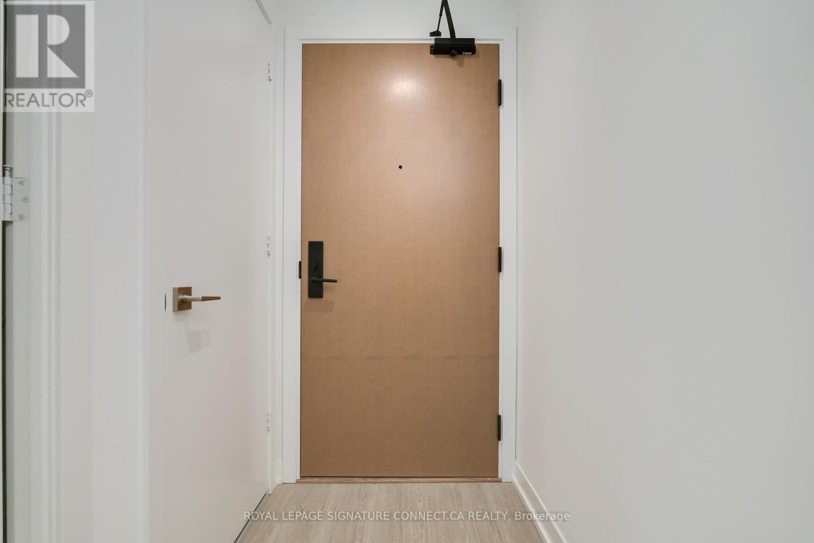 806 - 195 Mccaul Street, Toronto, Ontario  M5T 1W6 - Photo 2 - C12519834