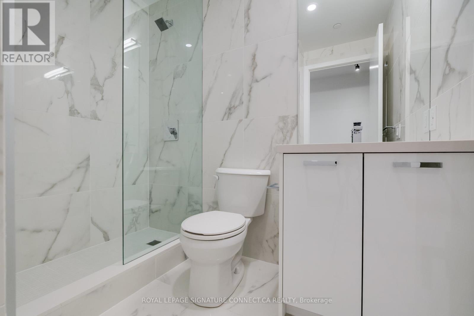 806 - 195 Mccaul Street, Toronto, Ontario  M5T 1W6 - Photo 4 - C12519834