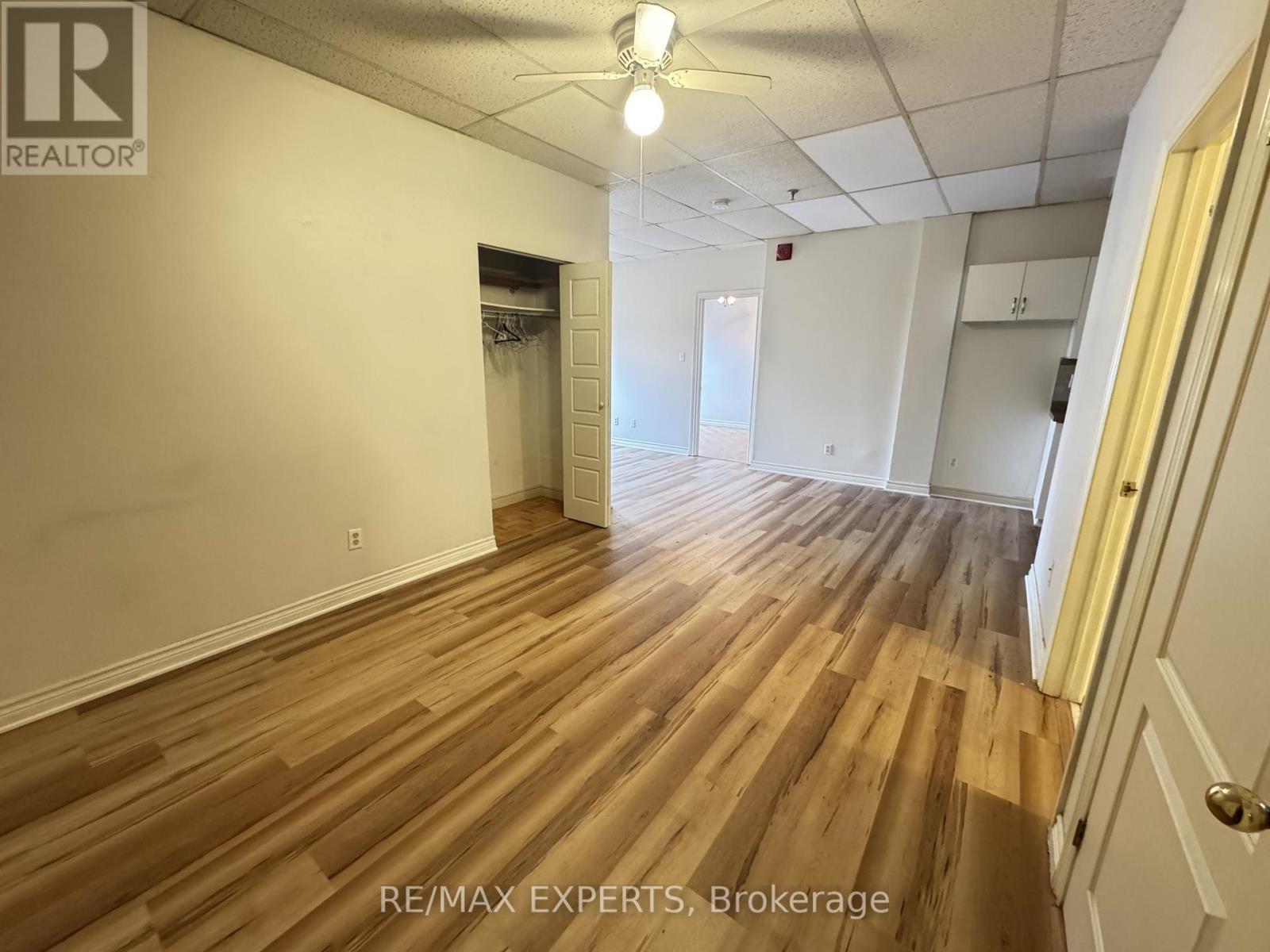 204 - 8 Main Street S, Brampton, Ontario L6W 2C3 - Photo 6 - W12485078