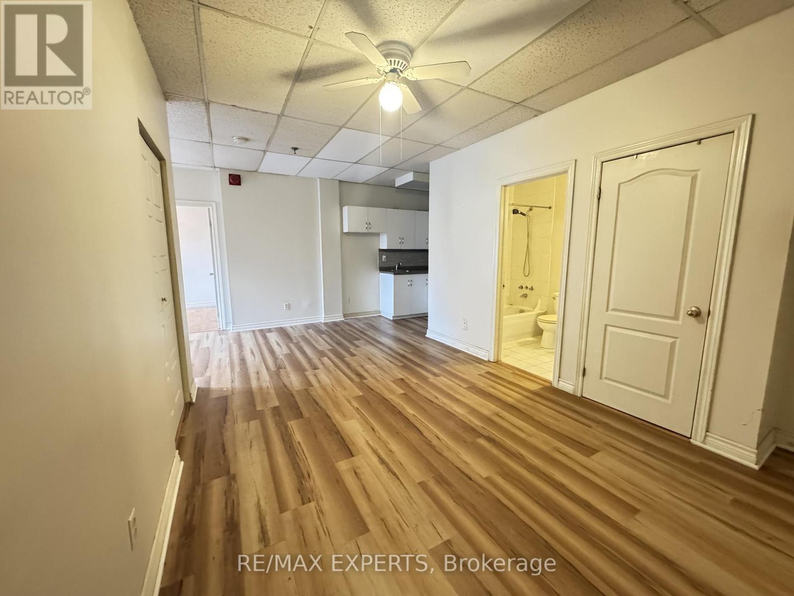 204 - 8 Main Street S, Brampton, Ontario L6W 2C3 - Photo 3 - W12485078