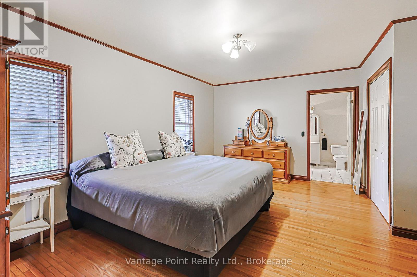 7 Park Head Road, South Bruce Peninsula, Ontario N0H 1P0 - Photo 12 - X12519954