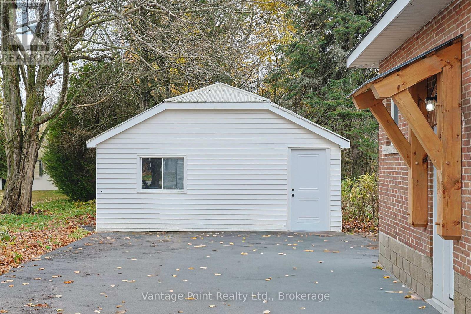 7 Park Head Road, South Bruce Peninsula, Ontario N0H 1P0 - Photo 28 - X12519954