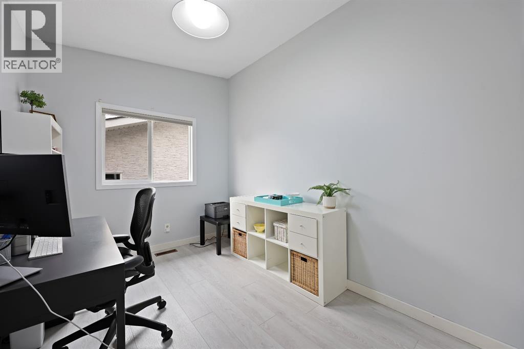 7132 & 7130 35 Avenue Nw, Calgary, Alberta  T3B 1S9 - Photo 12 - A2254325