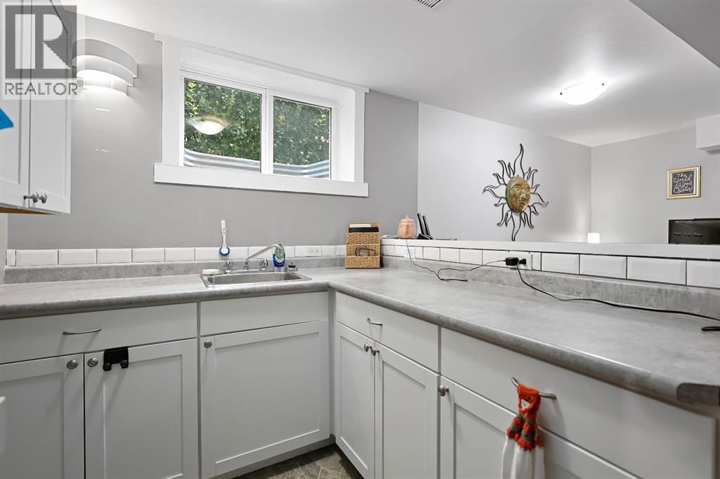 7132 & 7130 35 Avenue Nw, Calgary, Alberta  T3B 1S9 - Photo 33 - A2254325