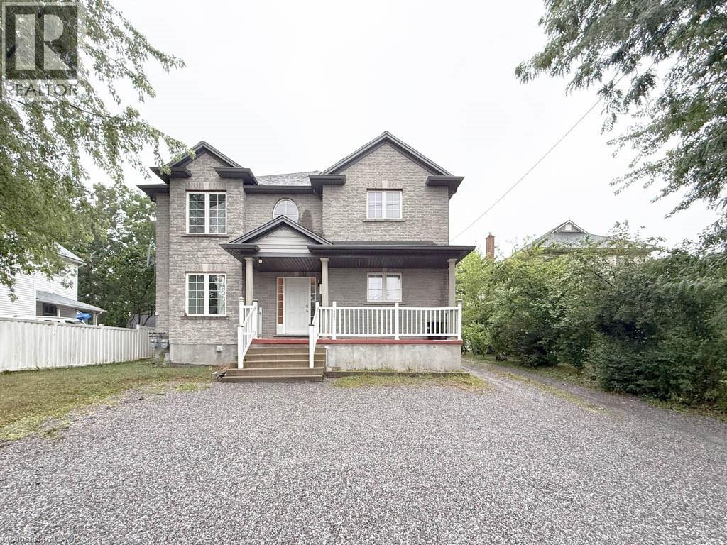 4405 Simcoe Street, Niagara Falls, Ontario  L2E 1T7 - Photo 2 - 40768874