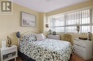 913 - 555 Brittany Drive, Ottawa, Ontario  K1K 4C5 - Photo 14 - X12519904