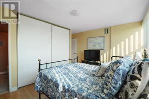 913 - 555 Brittany Drive, Ottawa, Ontario  K1K 4C5 - Photo 16 - X12519904