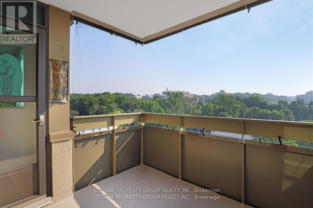 913 - 555 Brittany Drive, Ottawa, Ontario  K1K 4C5 - Photo 19 - X12519904