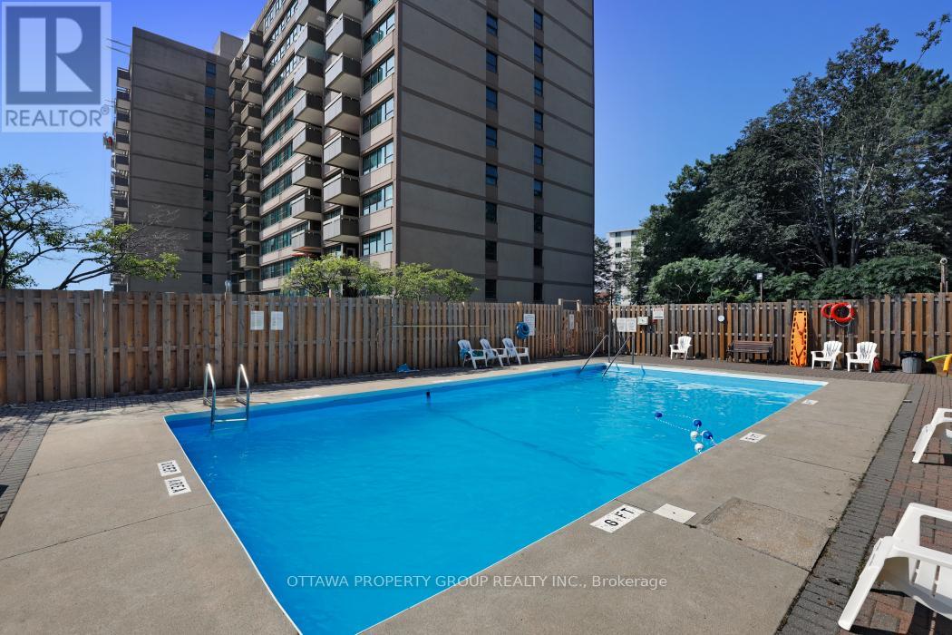 913 - 555 Brittany Drive, Ottawa, Ontario  K1K 4C5 - Photo 23 - X12519904