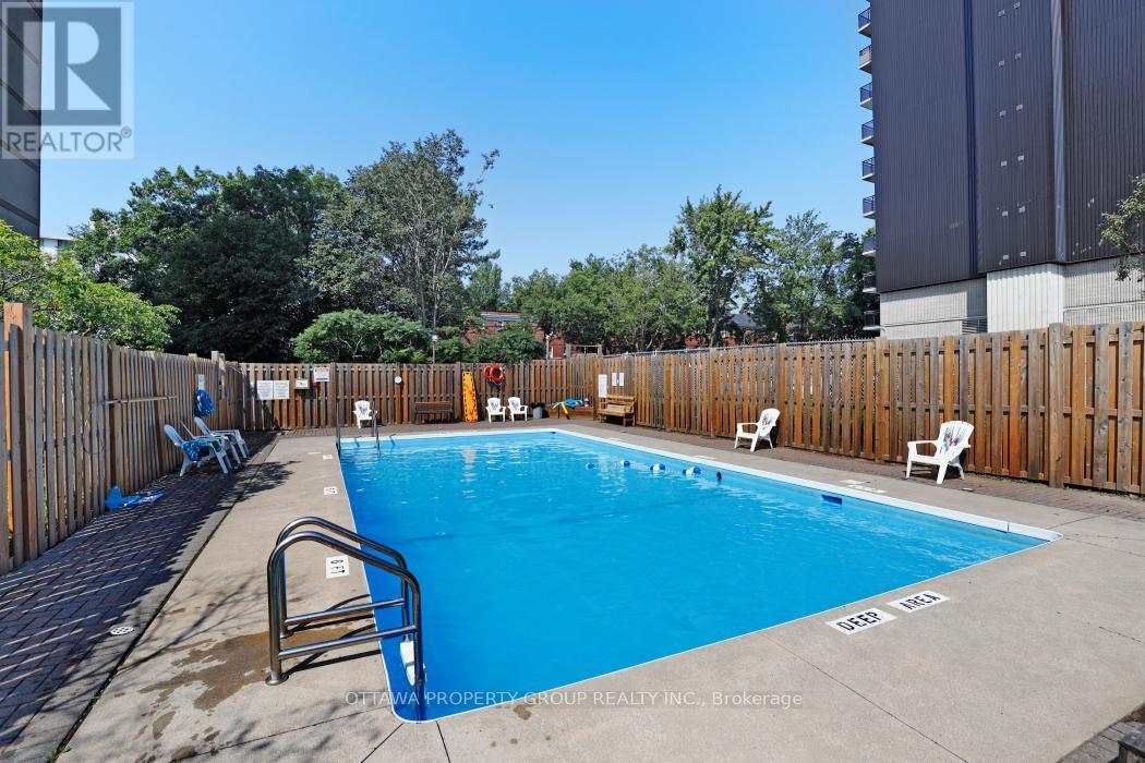 913 - 555 Brittany Drive, Ottawa, Ontario  K1K 4C5 - Photo 24 - X12519904