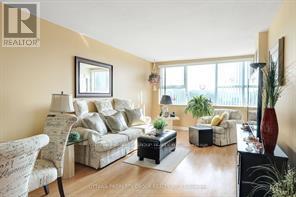 913 - 555 Brittany Drive, Ottawa, Ontario  K1K 4C5 - Photo 6 - X12519904