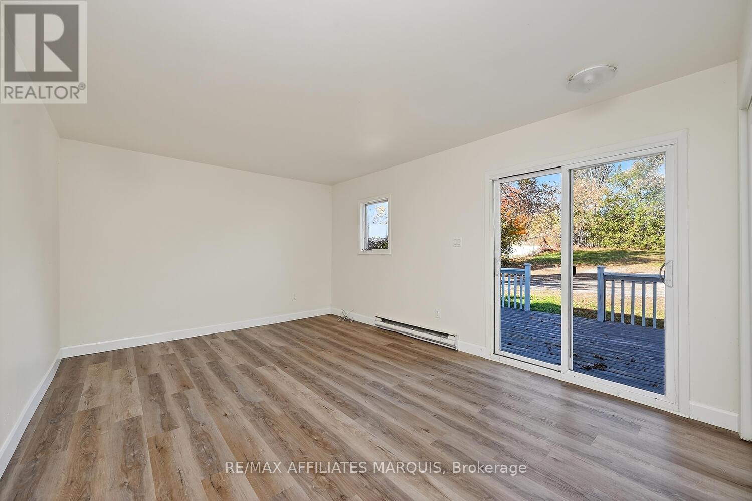 26 Rideau Street, Westport, Ontario  K0G 1X0 - Photo 29 - X12519912