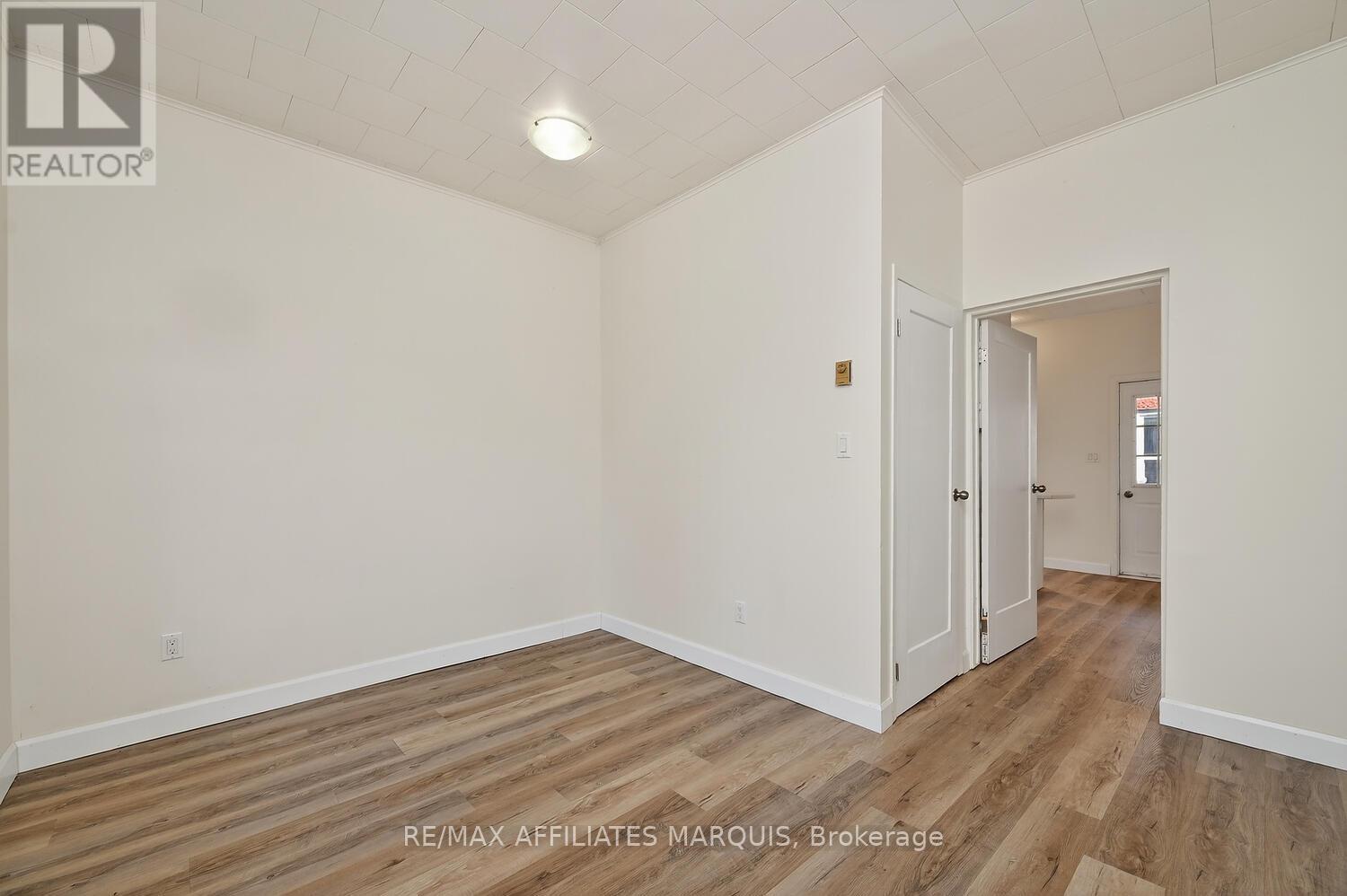 26 Rideau Street, Westport, Ontario  K0G 1X0 - Photo 35 - X12519912