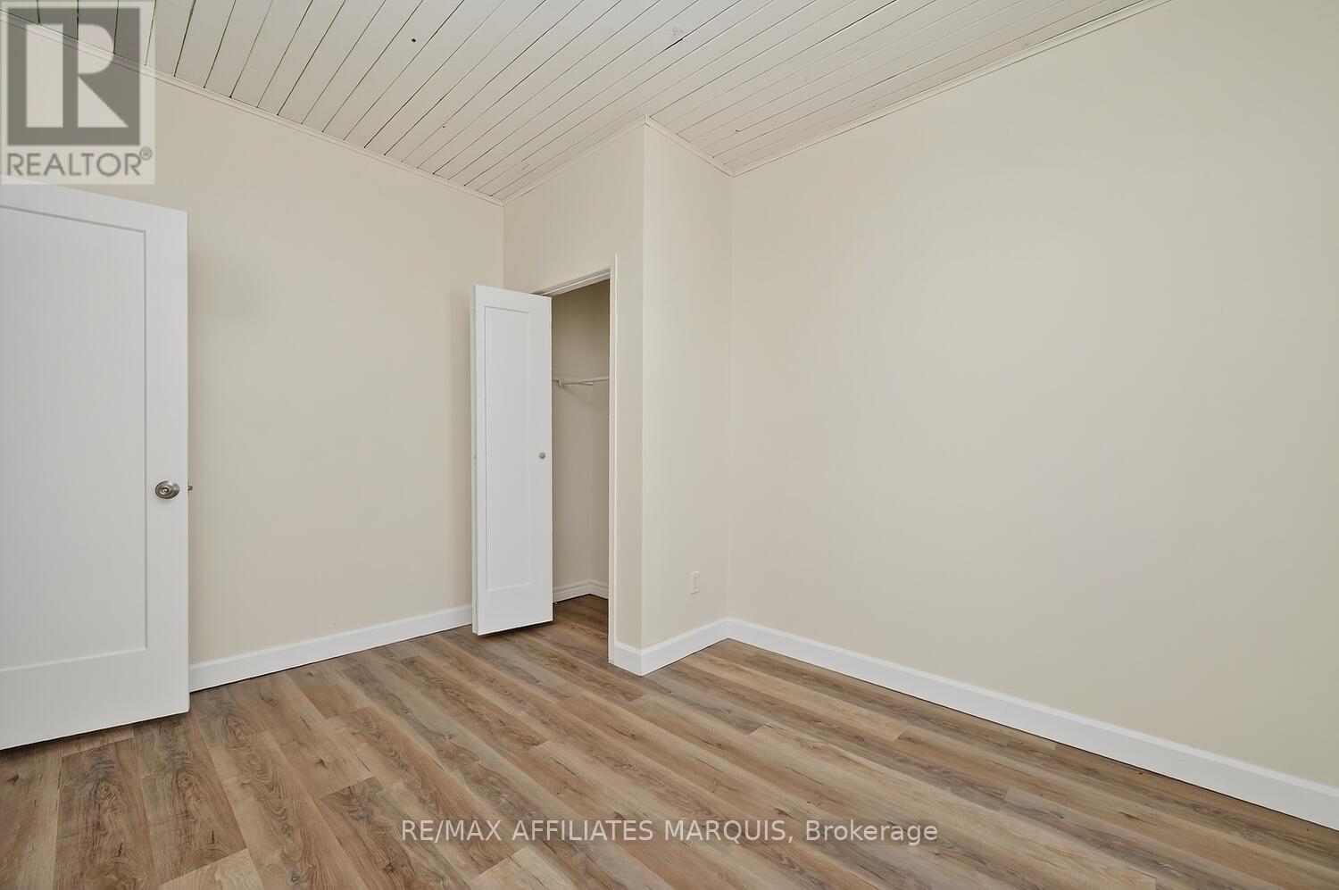 26 Rideau Street, Westport, Ontario  K0G 1X0 - Photo 36 - X12519912