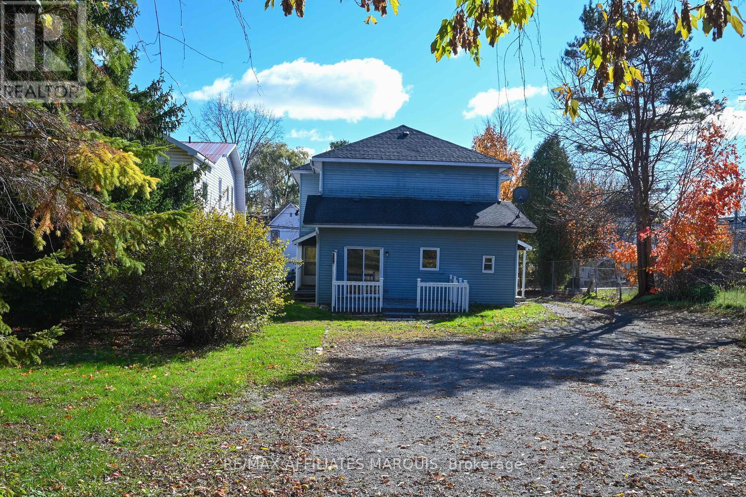 26 Rideau Street, Westport, Ontario  K0G 1X0 - Photo 39 - X12519912