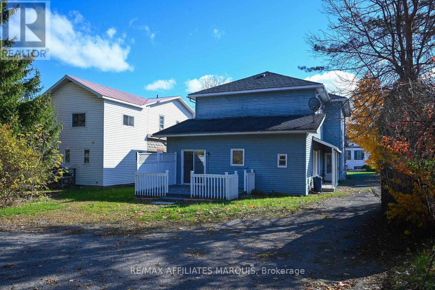 26 Rideau Street, Westport, Ontario  K0G 1X0 - Photo 41 - X12519912