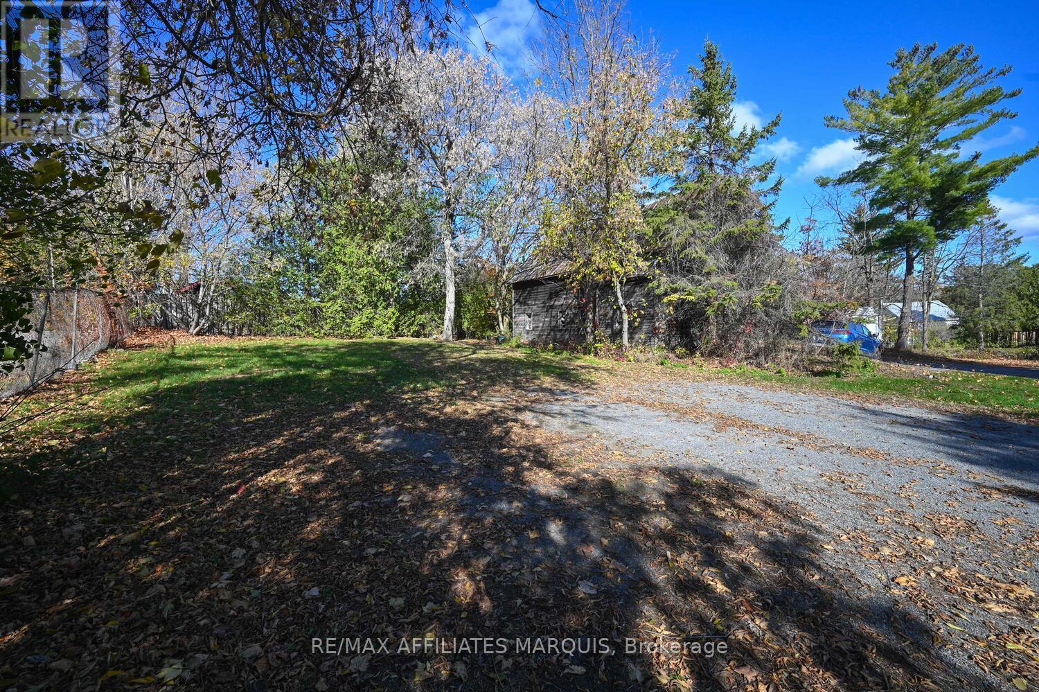 26 Rideau Street, Westport, Ontario  K0G 1X0 - Photo 45 - X12519912