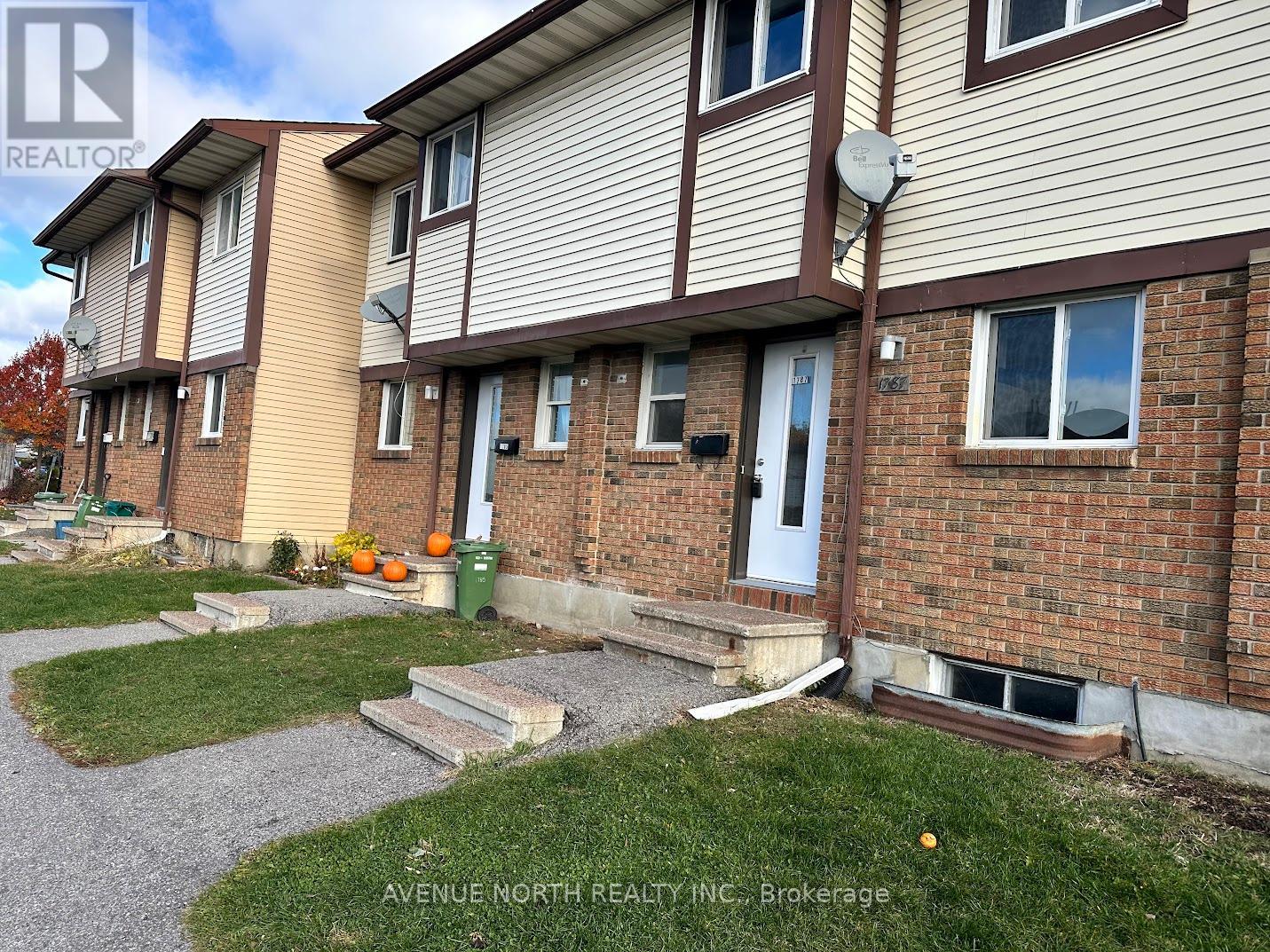 65 - 1787 Dondale Street, Ottawa, Ontario  K1B 5H9 - Photo 2 - X12519940