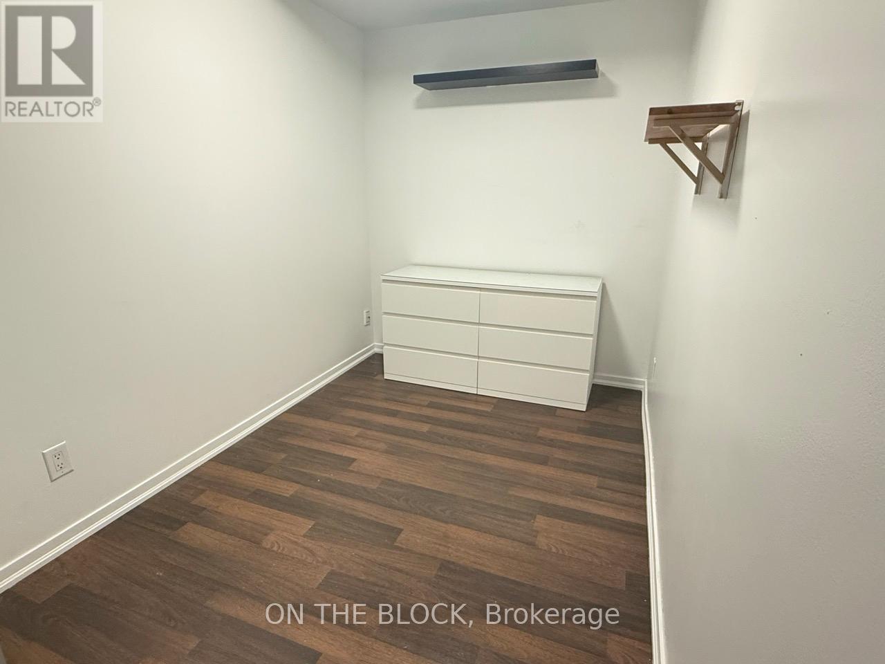 302 - 38 Joe Shuster Way, Toronto, Ontario  M6K 0A5 - Photo 6 - W12519842