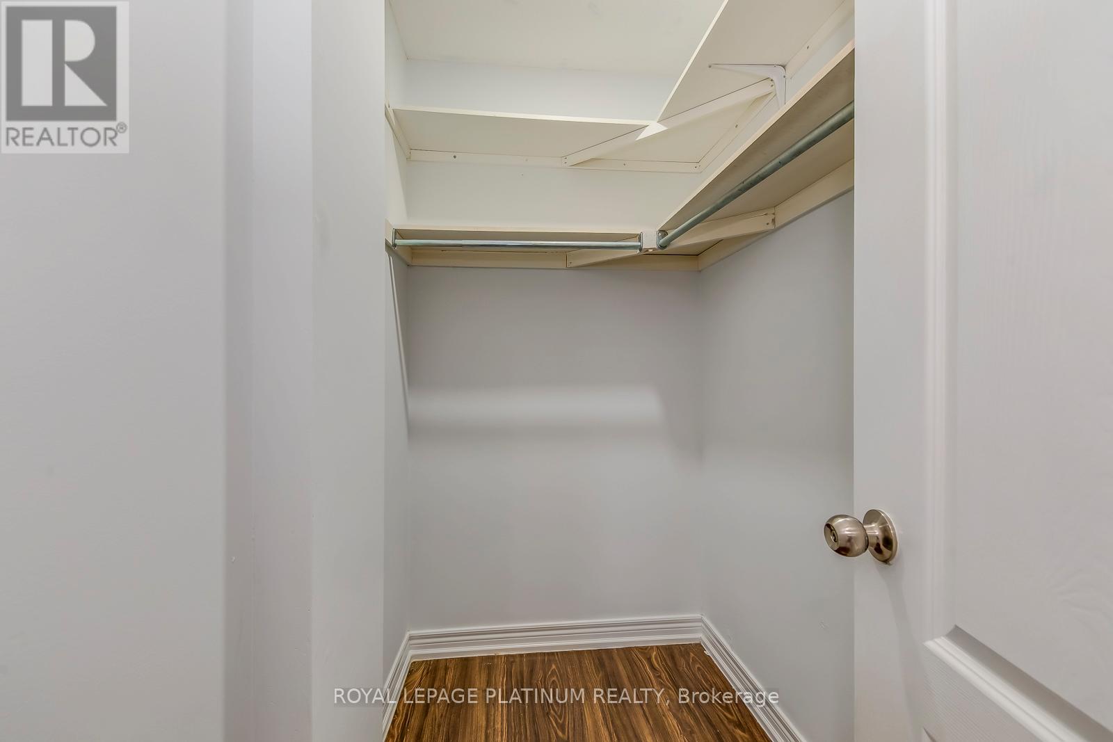 5644 Longboat Avenue, Mississauga, Ontario  L5M 7E8 - Photo 25 - W12519844