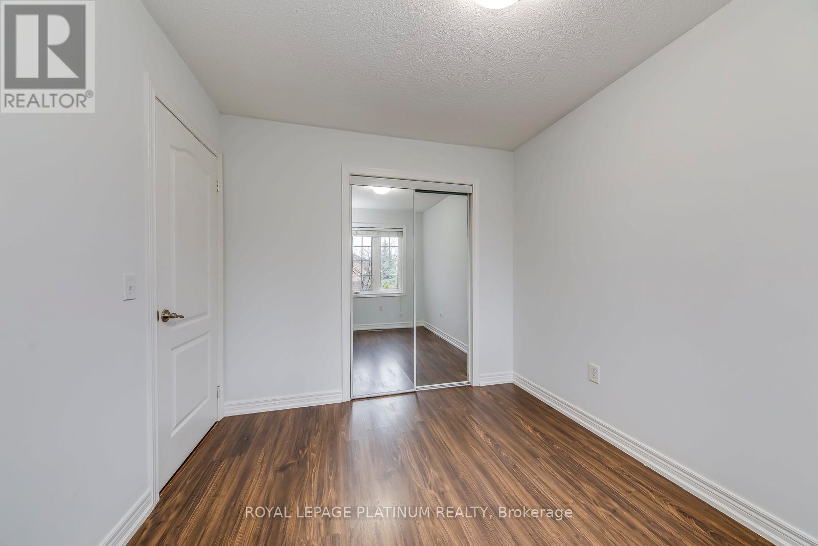 5644 Longboat Avenue, Mississauga, Ontario  L5M 7E8 - Photo 31 - W12519844