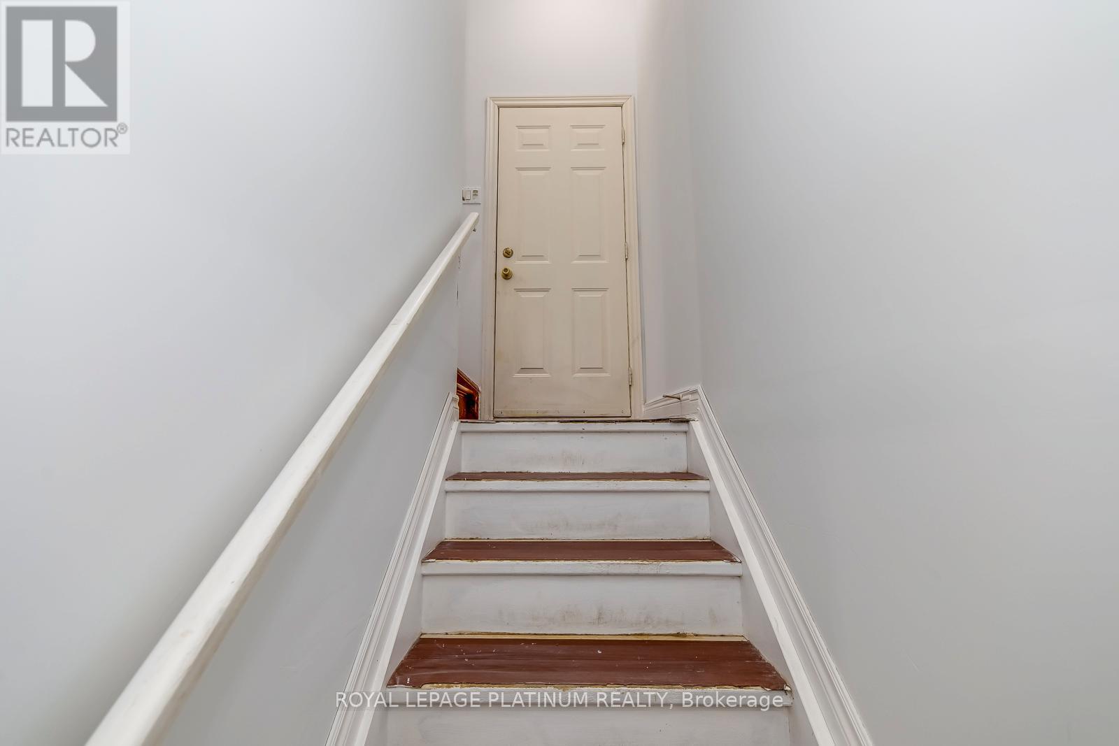 5644 Longboat Avenue, Mississauga, Ontario  L5M 7E8 - Photo 34 - W12519844