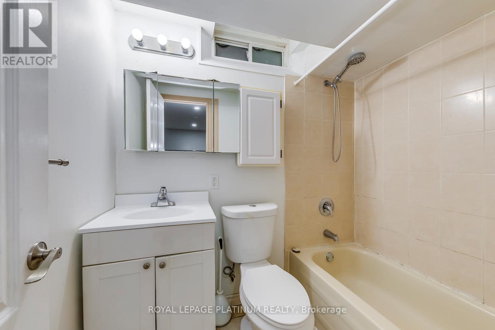 5644 Longboat Avenue, Mississauga, Ontario  L5M 7E8 - Photo 42 - W12519844