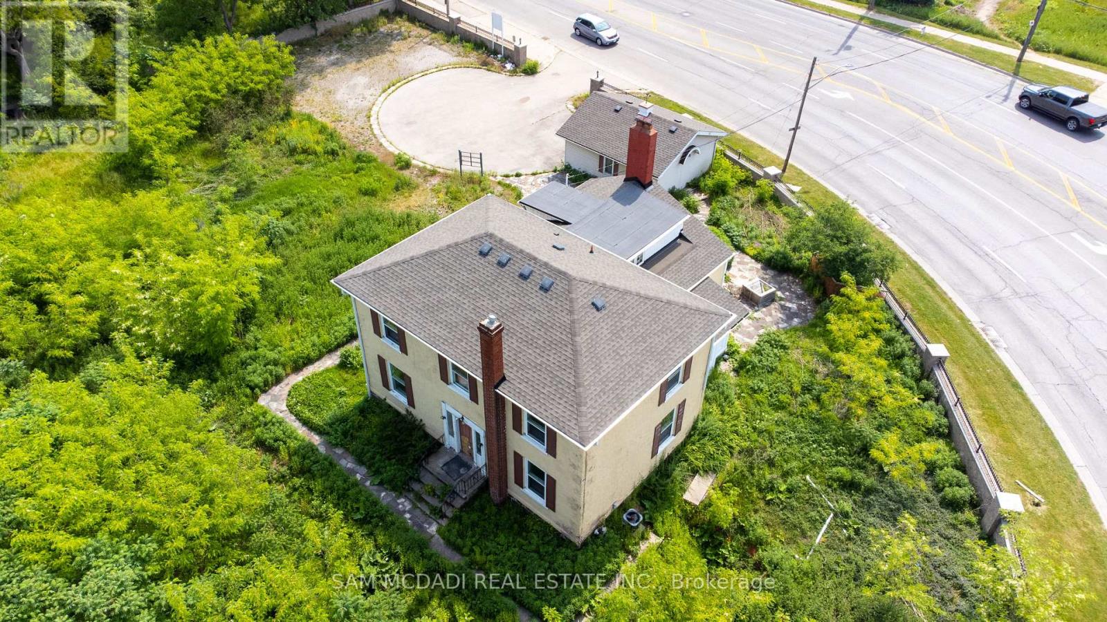 2477 Queensway Drive, Burlington, Ontario  L7R 3R9 - Photo 4 - W12519848