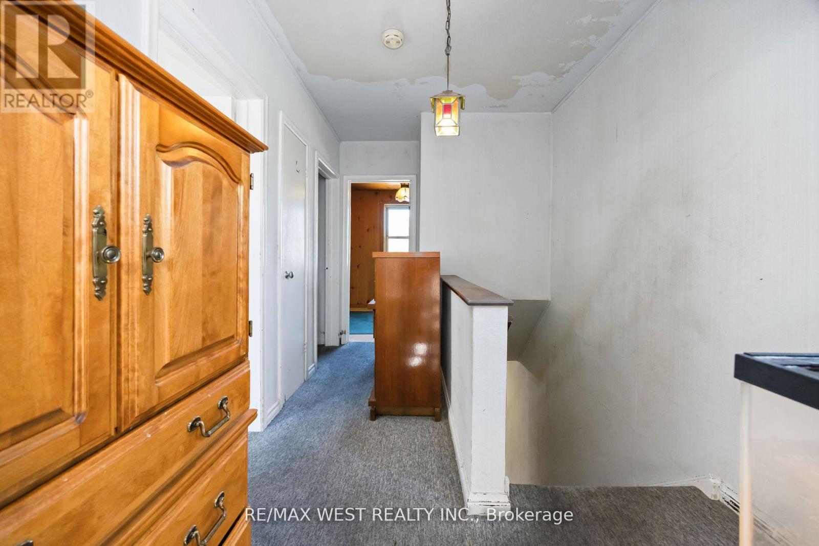 241 Eileen Avenue, Toronto, Ontario  M6N 1W5 - Photo 11 - W12519852