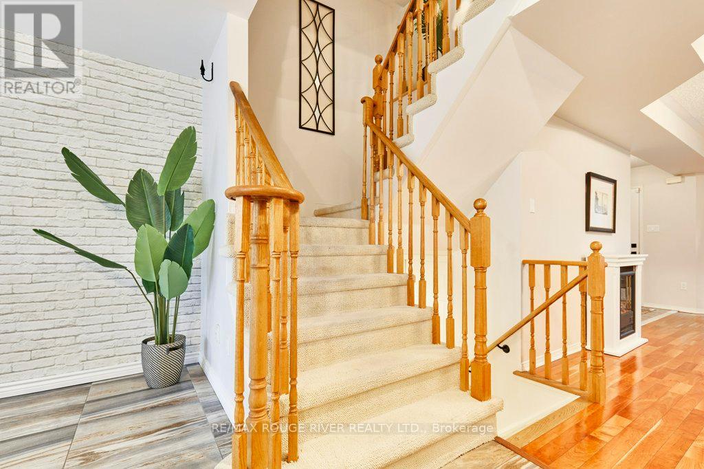 104 Roxton Road, Oakville, Ontario  L6H 6V4 - Photo 10 - W12519866