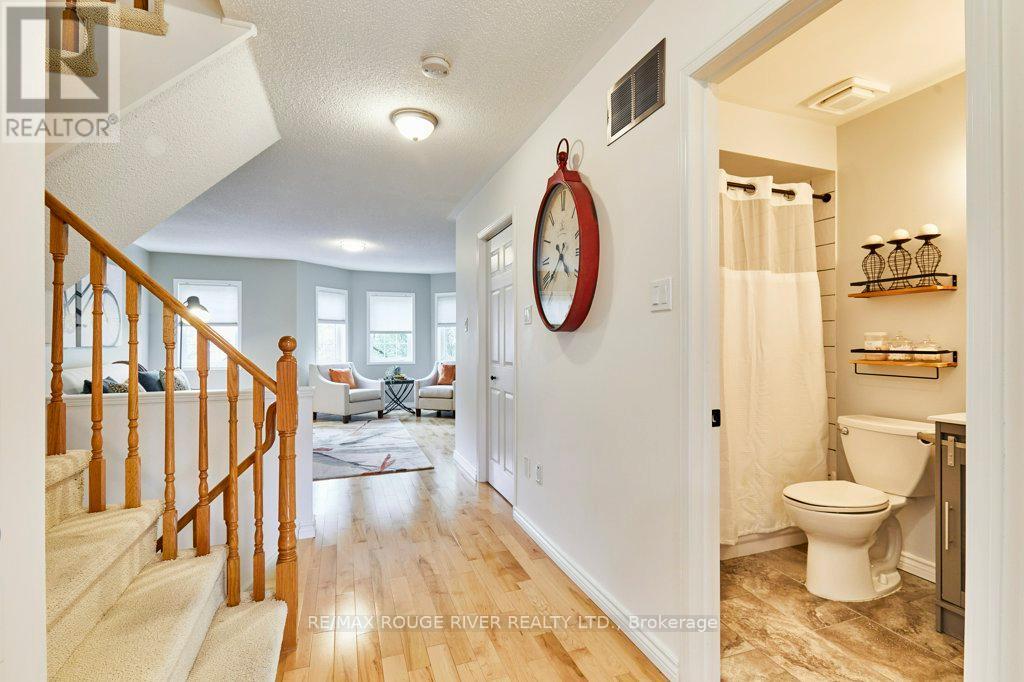 104 Roxton Road, Oakville, Ontario  L6H 6V4 - Photo 19 - W12519866