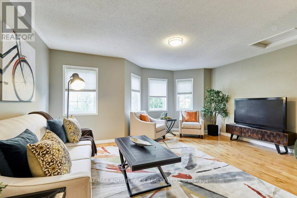 104 Roxton Road, Oakville, Ontario  L6H 6V4 - Photo 22 - W12519866