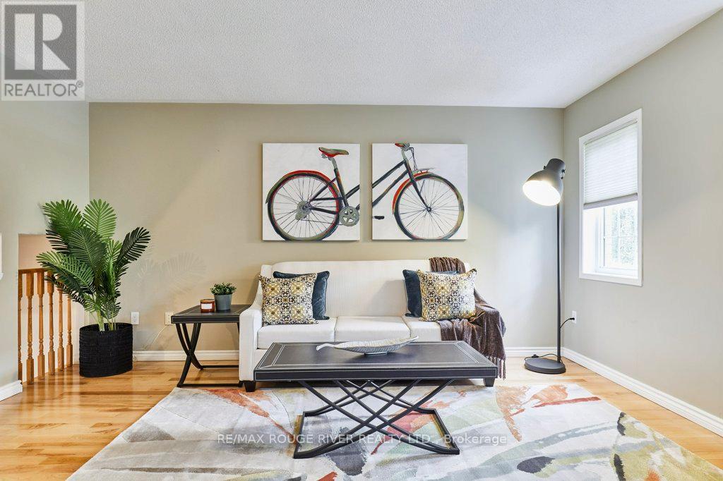 104 Roxton Road, Oakville, Ontario  L6H 6V4 - Photo 23 - W12519866