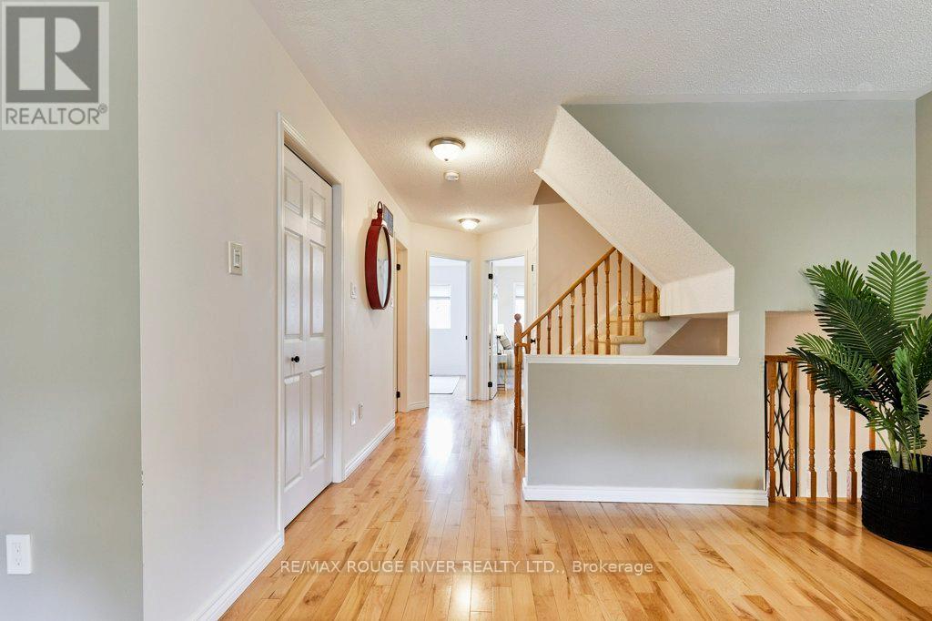 104 Roxton Road, Oakville, Ontario  L6H 6V4 - Photo 24 - W12519866