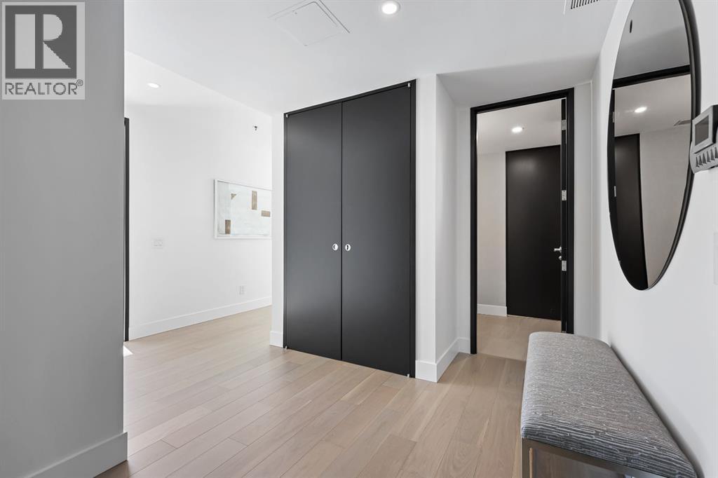 1807, 108 9 Avenue Sw, Calgary, Alberta  T2P 3H9 - Photo 3 - A2269054