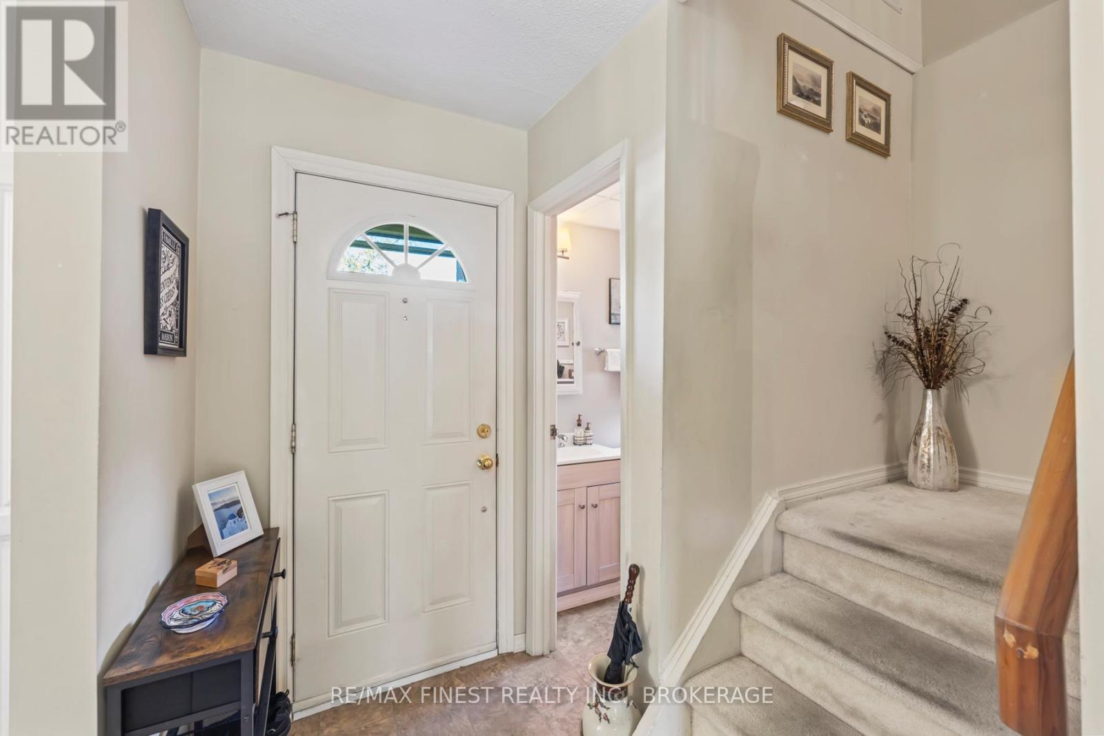 48 - 19 Macpherson Avenue, Kingston, Ontario K7M 6W4 - Photo 11 - X12490542