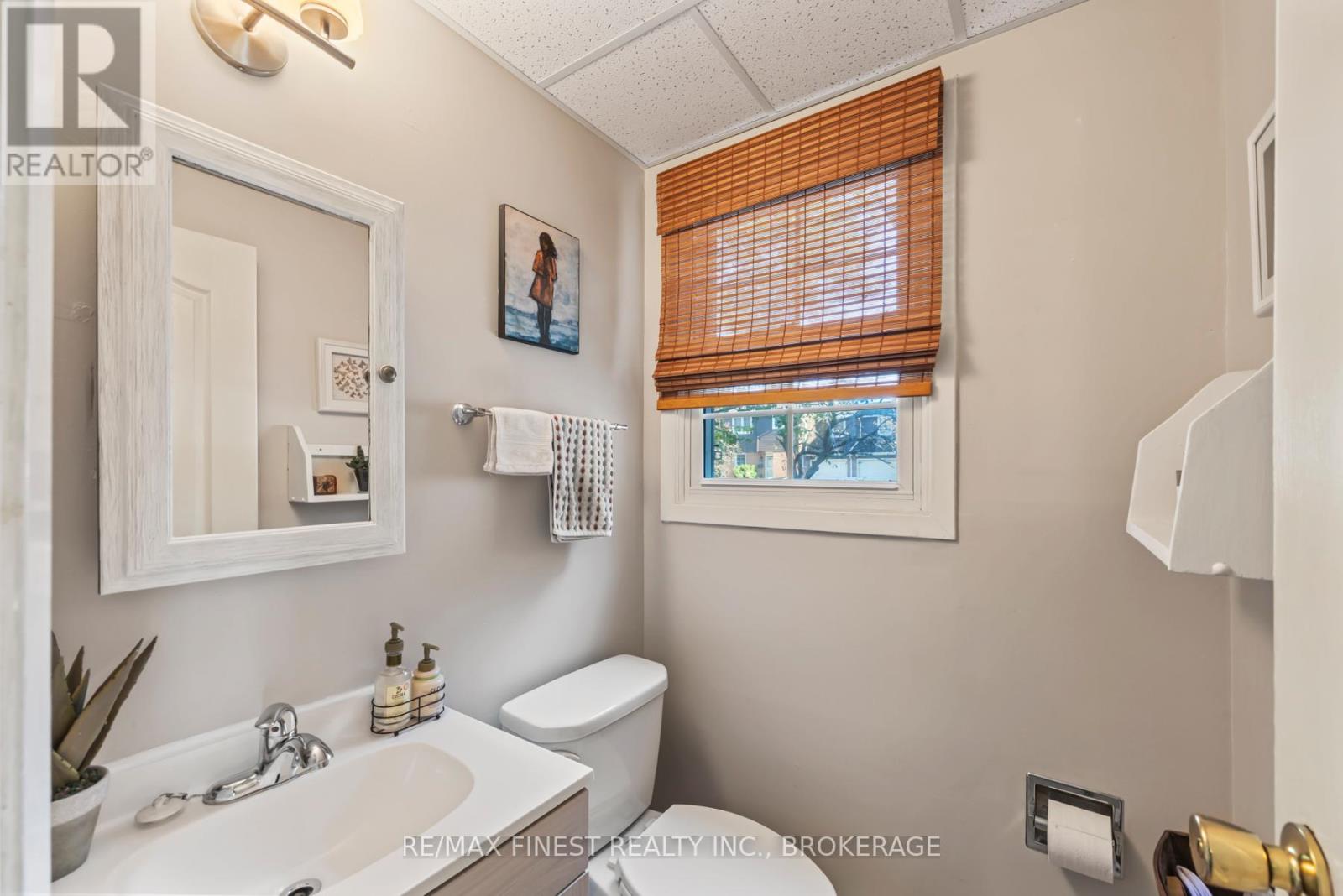 48 - 19 Macpherson Avenue, Kingston, Ontario K7M 6W4 - Photo 17 - X12490542