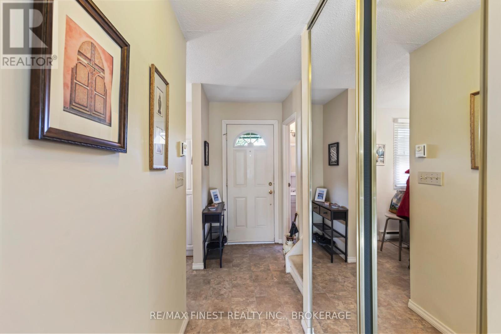 48 - 19 Macpherson Avenue, Kingston, Ontario K7M 6W4 - Photo 23 - X12490542